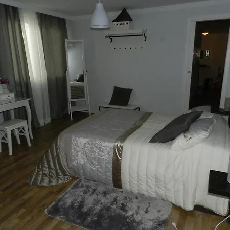 Apartment Sweet *